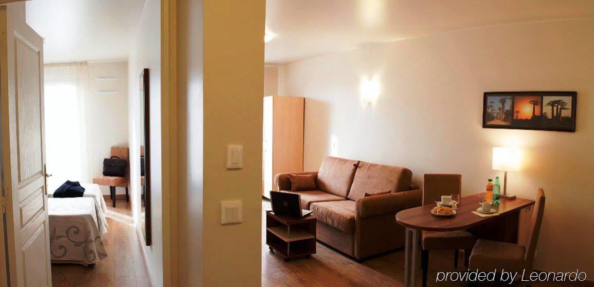 كانْسي سو سونارْ Villa Val Senart 1Ere Avenue الغرفة الصورة